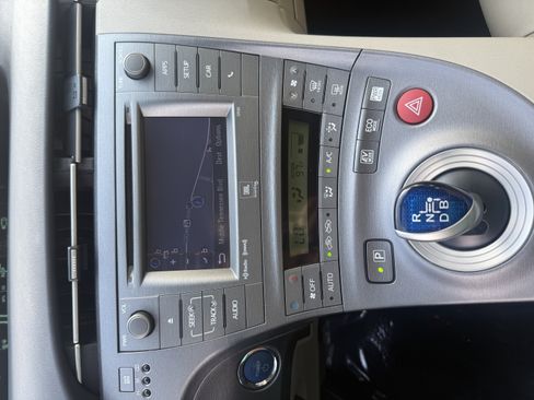 Used 2013 Toyota Prius Four FWD image 14