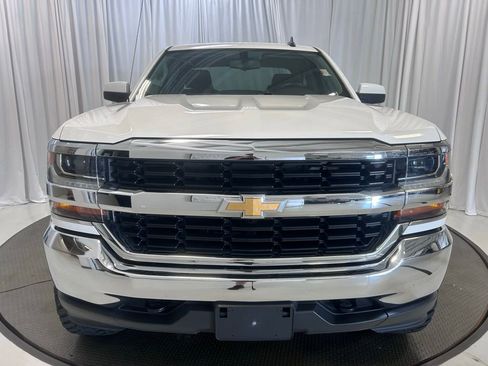 Used 2018 Chevrolet Silverado 1500 LT AWD/4WD image 22