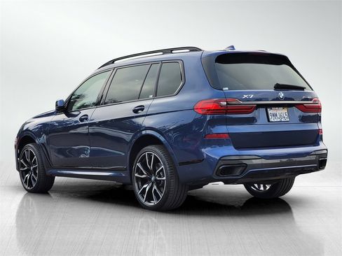 Used 2022 BMW X7 xDrive40i w/ M Sport Package image 6