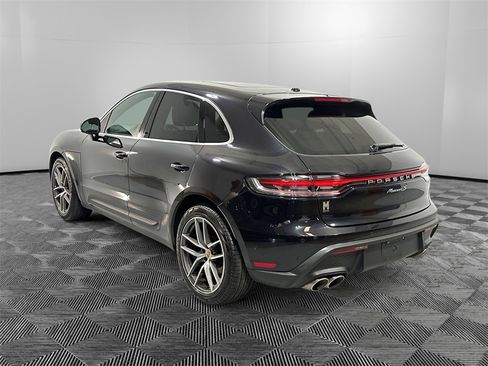 Used 2023 Porsche Macan S image 3