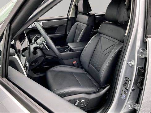 Used 2025 Hyundai Santa Fe XRT AWD/4WD image 25
