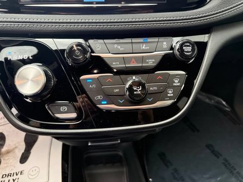New 2027 Chrysler Pacifica Select w/ Family Tech Group AWD/4WD image 24