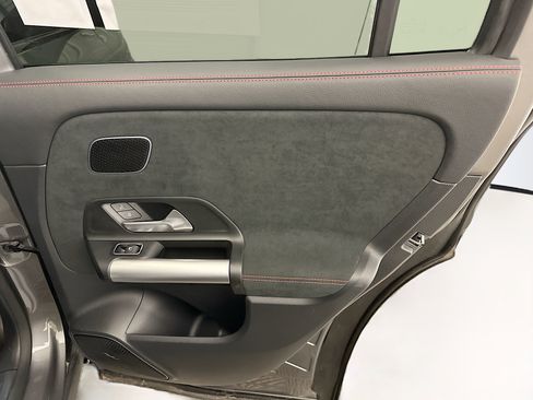 Used 2025 Mercedes-Benz GLA 250 4MATIC image 33