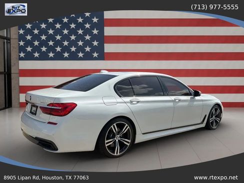 Used 2017 BMW 740i RWD image 8