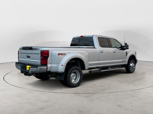 Used 2017 Ford F350 Lariat w/ Lariat Ultimate Package AWD/4WD image 5