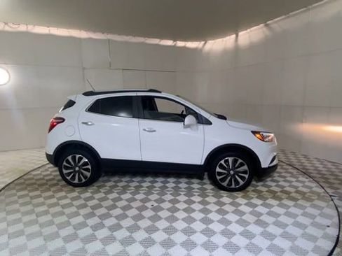 Used 2021 Buick Encore Preferred w/ Safety Package II image 4