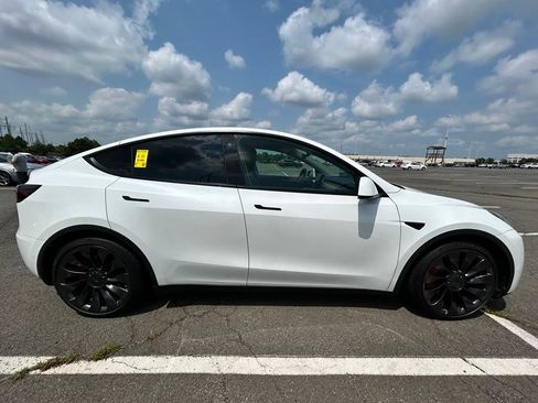 Used 2022 Tesla Model Y Performance AWD/4WD image 6