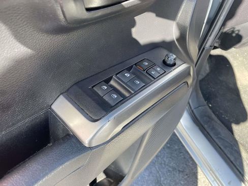 Used 2022 Toyota Tacoma SR5 image 27