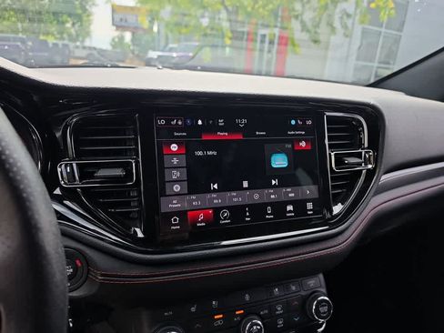 Used 2025 Dodge Durango R/T AWD/4WD image 16