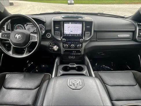 Used 2024 RAM 1500 Laramie AWD/4WD image 15