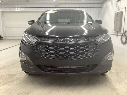 Used 2019 Chevrolet Equinox LT image 2