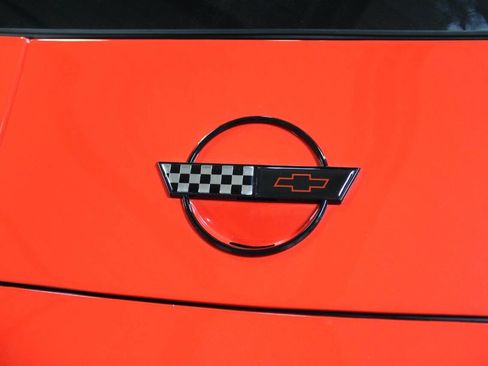 Used 1996 Chevrolet Corvette Base 2dr Hatchback image 21