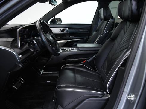 Used 2026 Cadillac Vistiq Platinum w/ LPO, Floor Liner Package AWD/4WD image 51