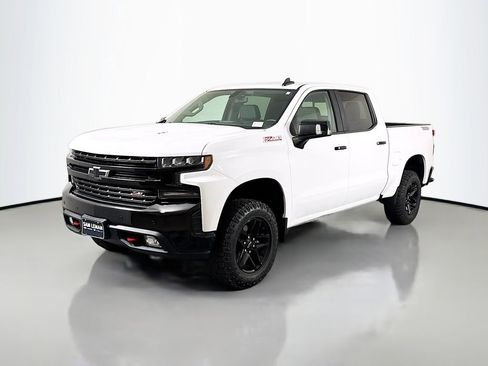 Used 2020 Chevrolet Silverado 1500 LT Trail Boss image 3
