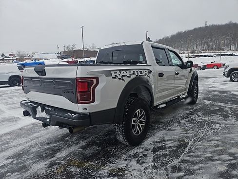 Used 2018 Ford F150 Raptor w/ Equipment Group 801A Mid image 5