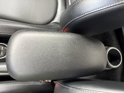 Used 2018 MINI Cooper S image 31