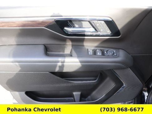 Certified 2025 Chevrolet Suburban Z71 AWD/4WD image 20