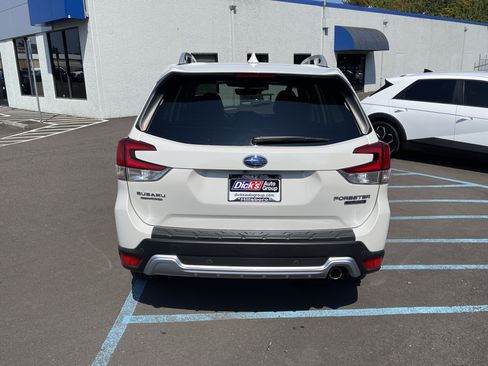 Used 2022 Subaru Forester Touring w/ Popular Package #3 AWD/4WD image 4