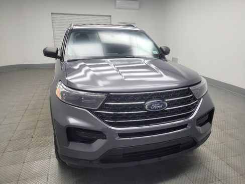 Used 2022 Ford Explorer XLT image 14