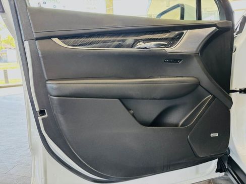 Used 2024 Cadillac XT6 Premium Luxury w/ LPO, Floor Liner Package AWD/4WD image 32