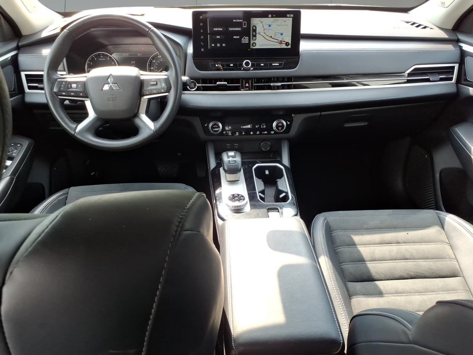 Used 2025 Mitsubishi Outlander SE AWD/4WD image 10