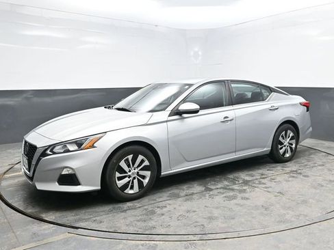 Used 2021 Nissan Altima 2.5 S image 3