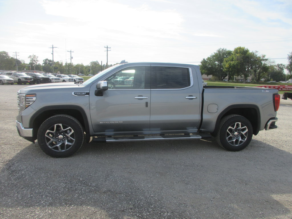 New 2026 GMC Sierra 1500 SLT w/ SLT Premium Package AWD/4WD image 9