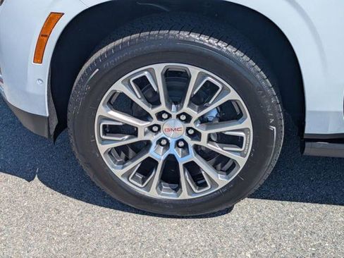 New 2026 GMC Yukon XL Denali w/ Sun & Power Step Package RWD image 12