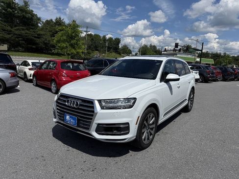 Used 2019 Audi Q7 3.0T Premium Plus w/ Premium Plus Package AWD/4WD image 2