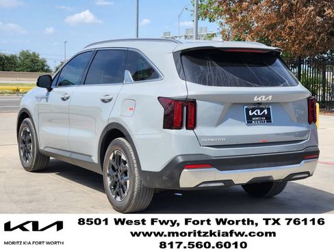 New 2026 Kia Sorento S FWD image 4
