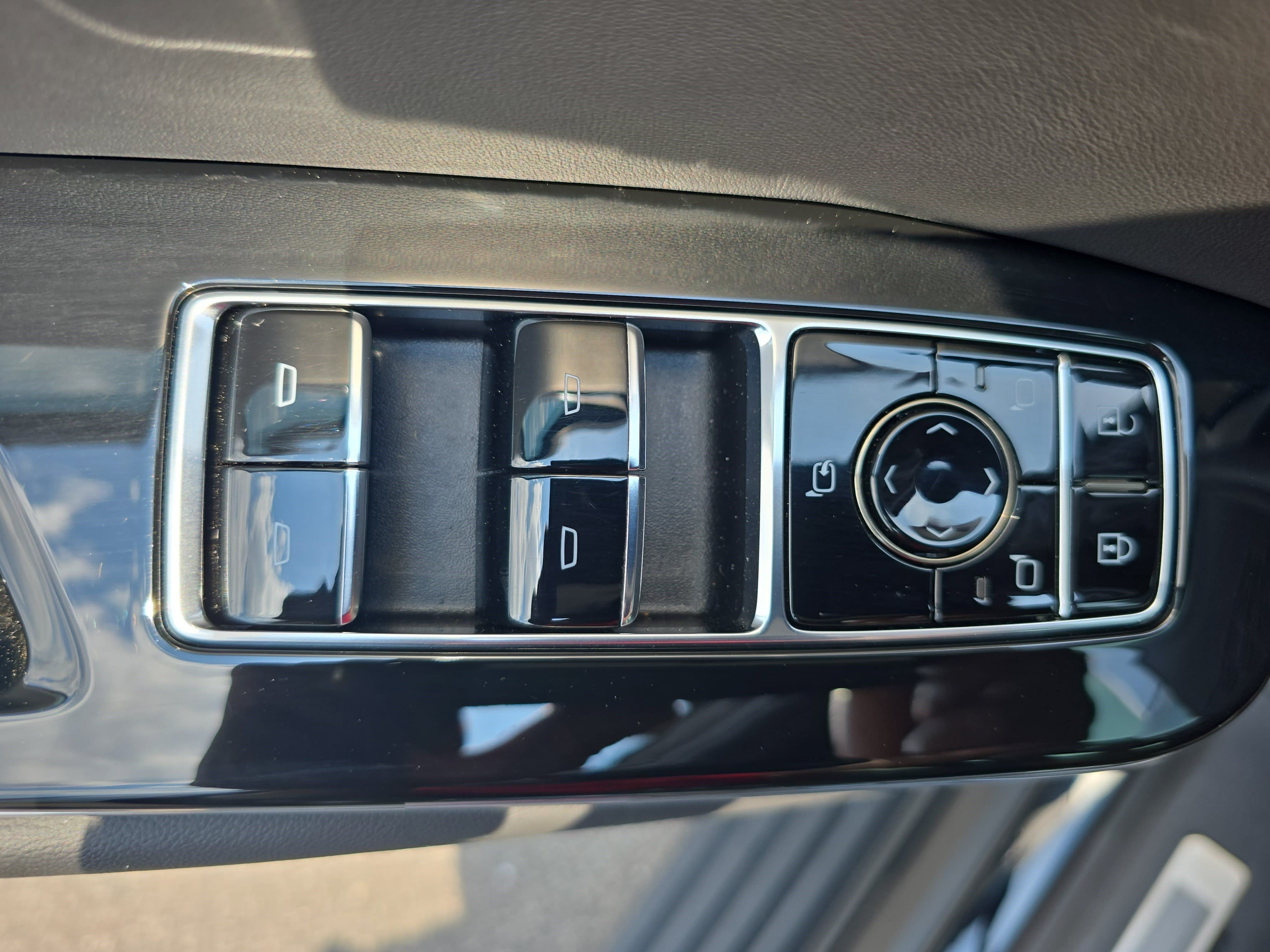 Certified 2026 Cadillac Escalade ESV V AWD/4WD image 29