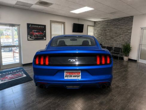 Used 2017 Ford Mustang Coupe RWD image 12