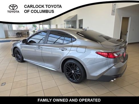 Used 2025 Toyota Camry SE FWD image 10