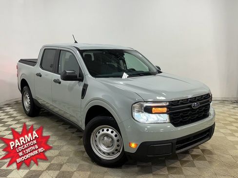 Used 2024 Ford Maverick XL image 3