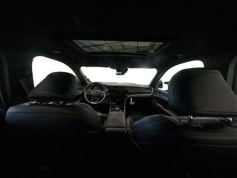 New 2026 Jeep Grand Cherokee Altitude image 35