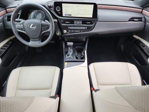 Certified 2025 Lexus ES 300h w/ Premium Package image 13