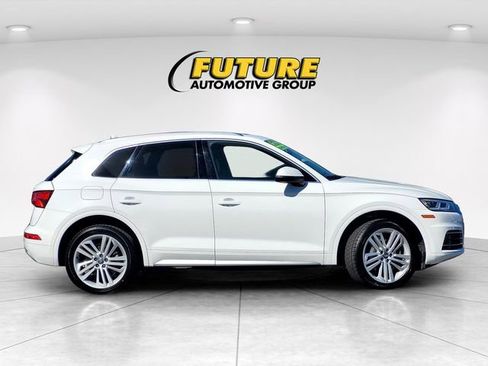 Used 2018 Audi Q5 2.0T Premium Plus w/ Premium Plus Package image 3