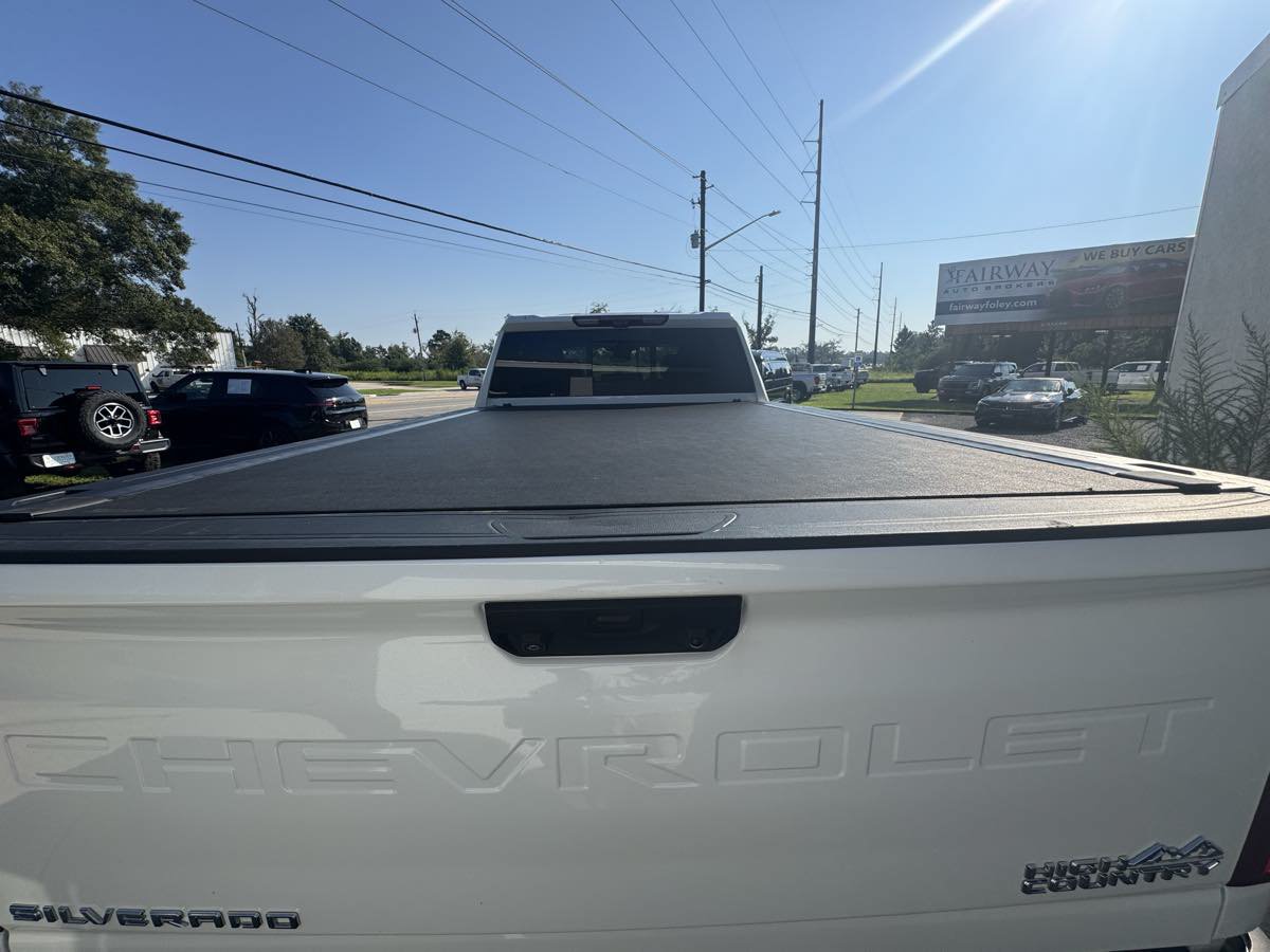 Used 2025 Chevrolet Silverado 3500 High Country w/ High Country Premium Package AWD/4WD image 24