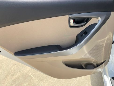 Used 2016 Hyundai Elantra Value Edition FWD image 16