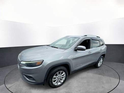 Used 2019 Jeep Cherokee Latitude w/ Popular Appearance Group AWD/4WD image 3
