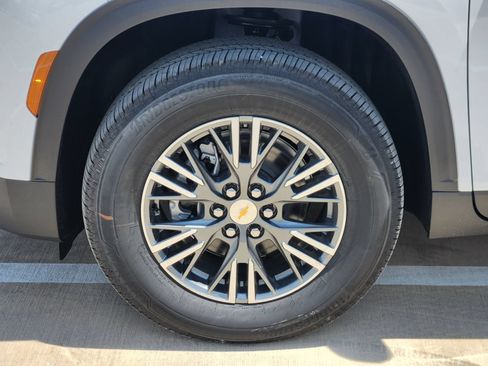 New 2026 Chevrolet Traverse LT FWD image 11