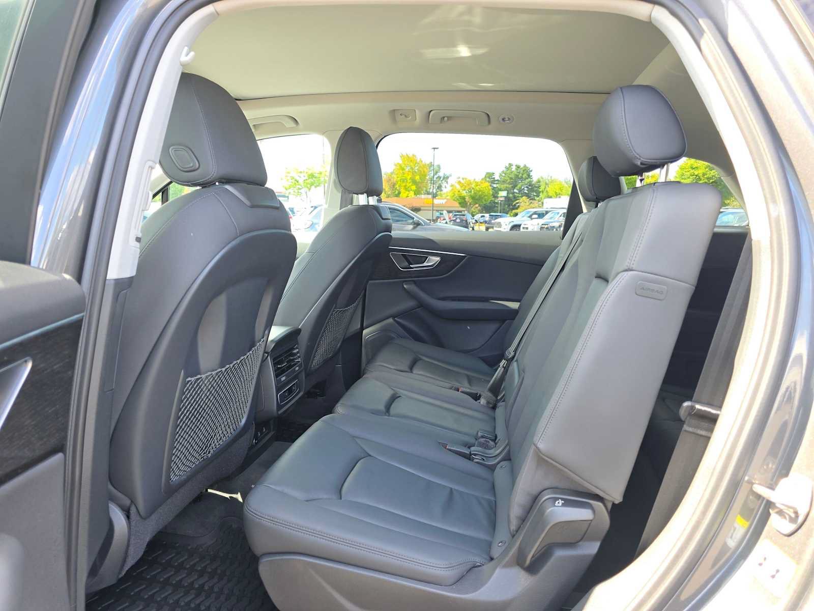Used 2022 Audi Q7 3.0T Premium AWD/4WD image 17