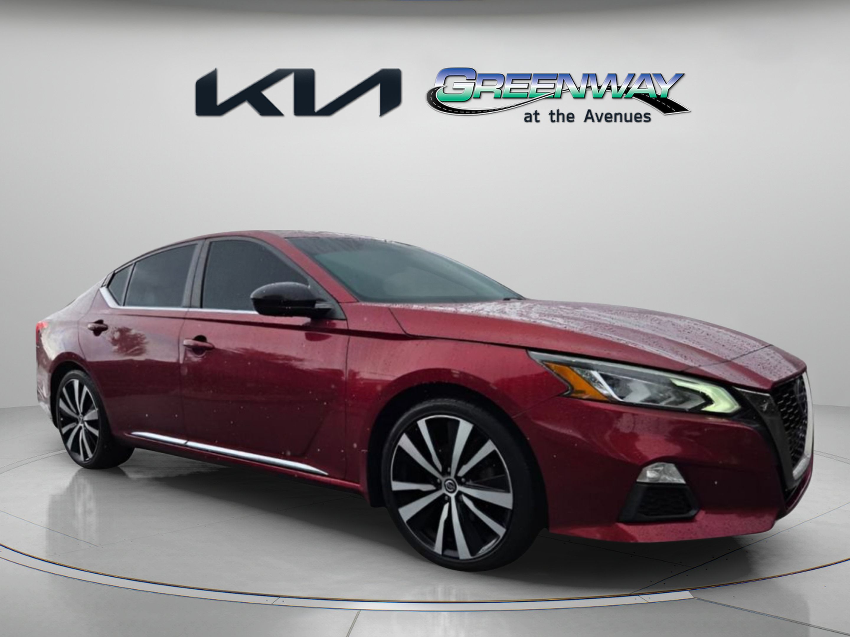 Used 2020 Nissan Altima 2.5 SR FWD image 1