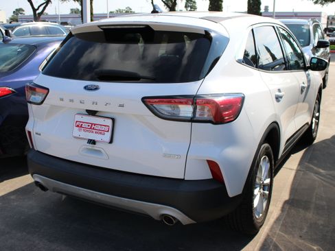 Used 2020 Ford Escape SE FWD image 10