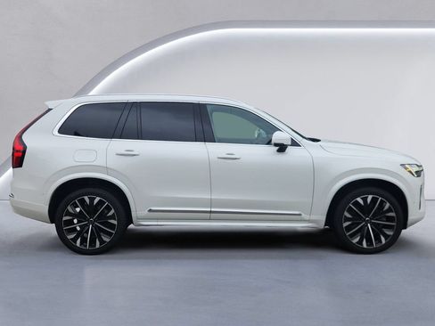 New 2026 Volvo XC90 T8 Plus w/ Protection Package Premier AWD/4WD image 3