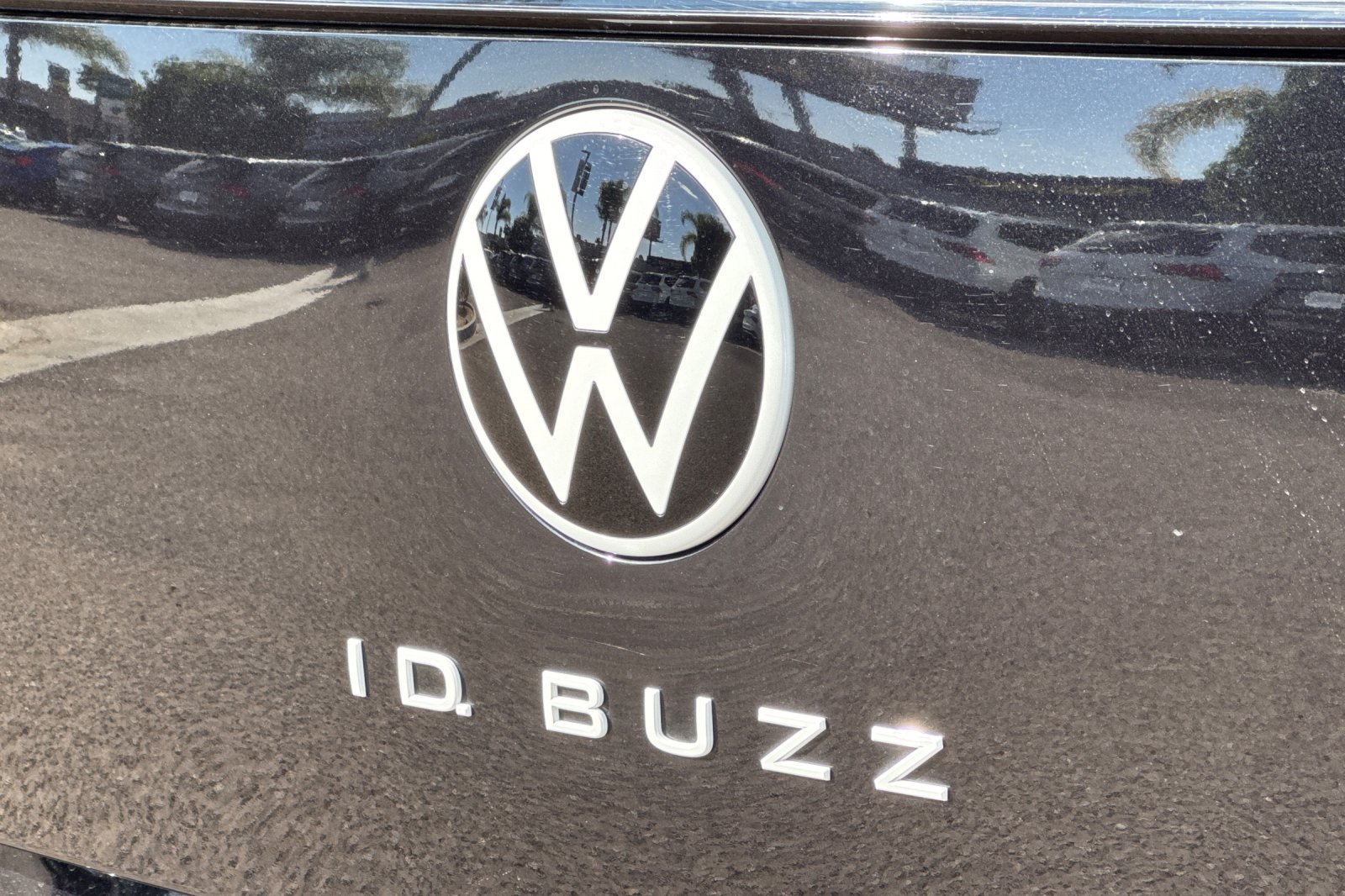 Used 2025 Volkswagen ID. Buzz Pro S RWD image 28