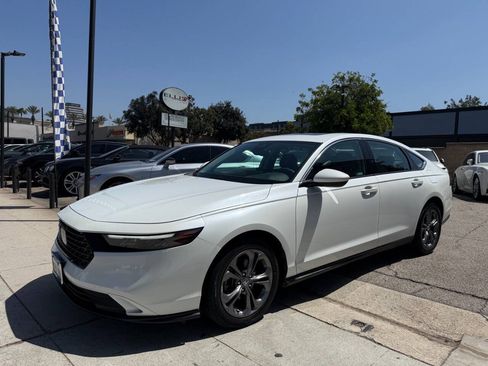 Used 2023 Honda Accord EX image 8