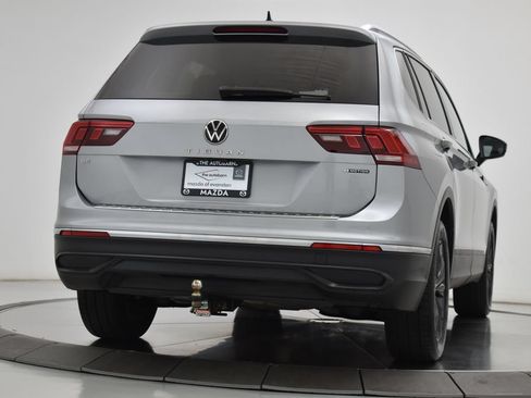 Used 2022 Volkswagen Tiguan SE AWD/4WD image 23