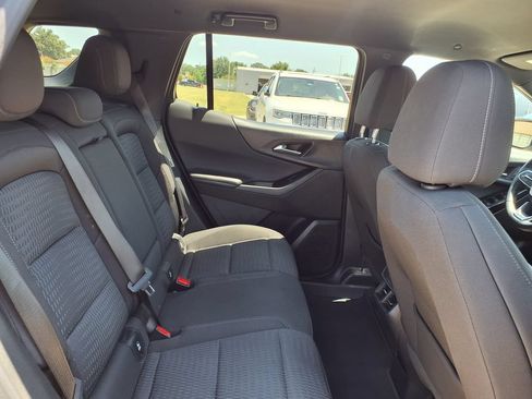 Used 2025 Chevrolet Equinox LT FWD image 20
