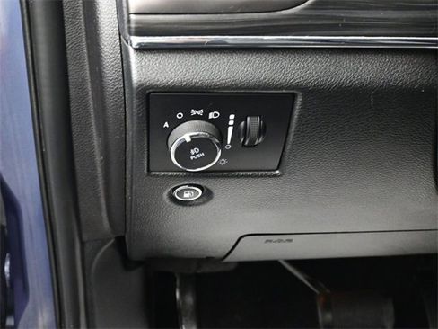 Used 2020 Jeep Grand Cherokee Limited w/ Luxury Group II image 20